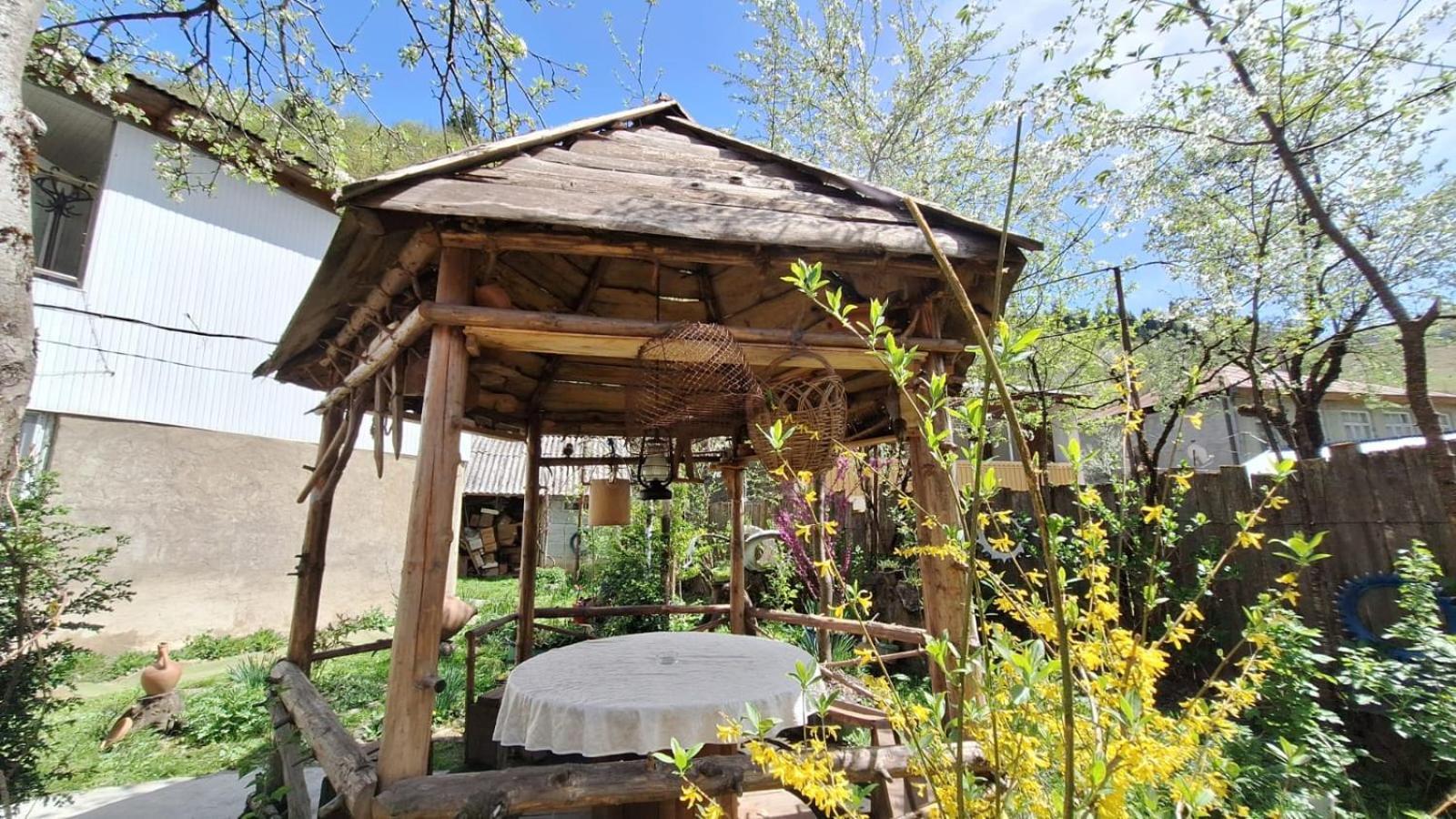 Guesthaus Svaneti Lentekhi Exterior foto