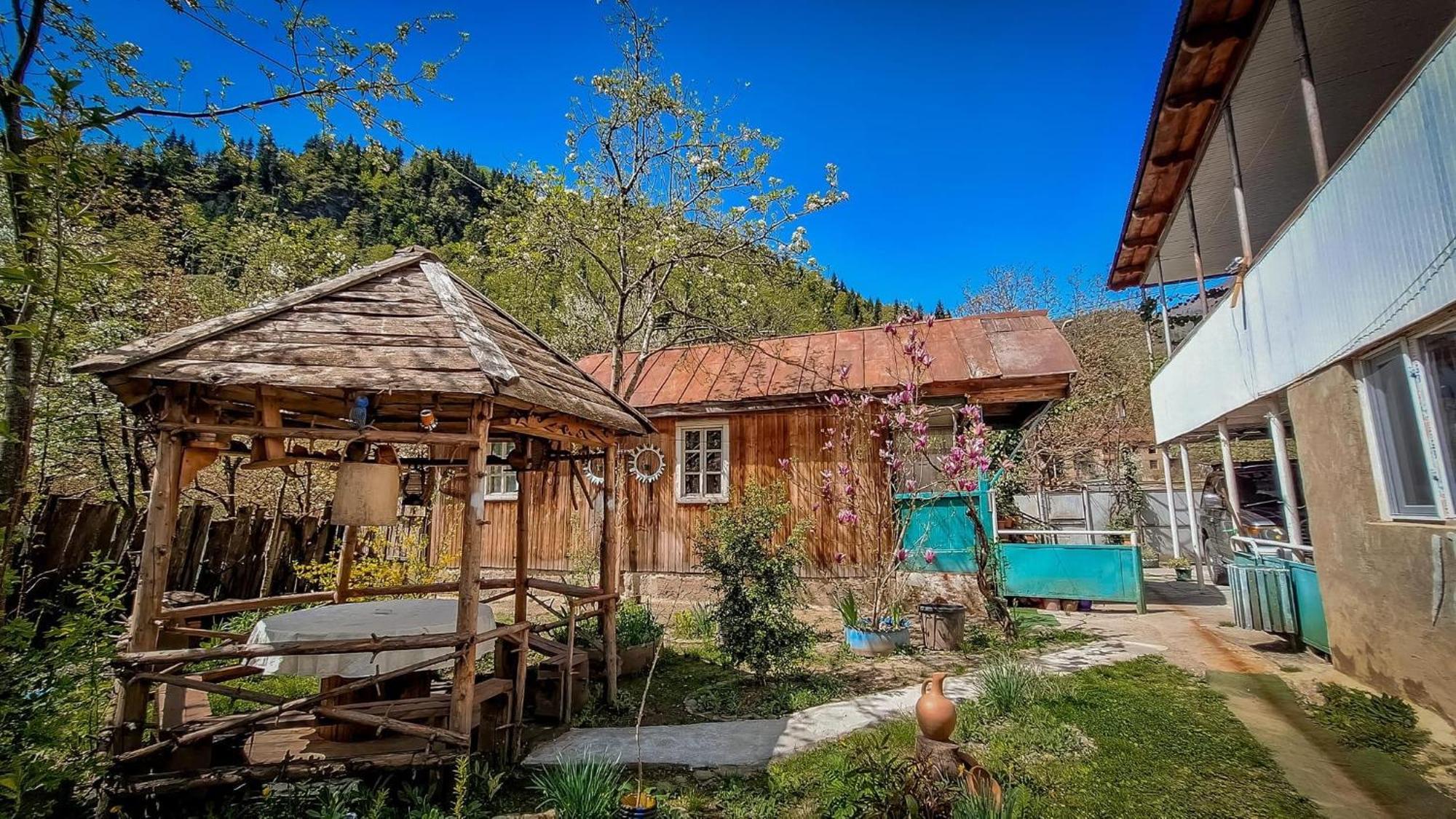 Guesthaus Svaneti Lentekhi Exterior foto