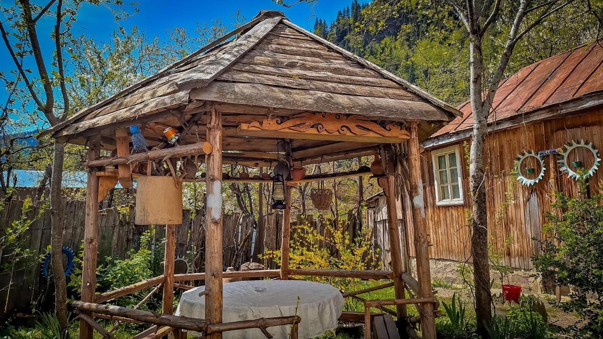Guesthaus Svaneti Lentekhi Exterior foto
